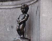 human-statue-boy-urinate-bg.jpg