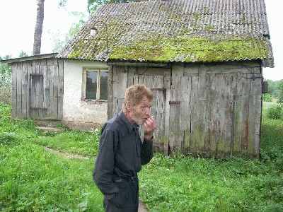 kalbininko Jono Jablonskio gimtosios sodybos saugotojas.jpg