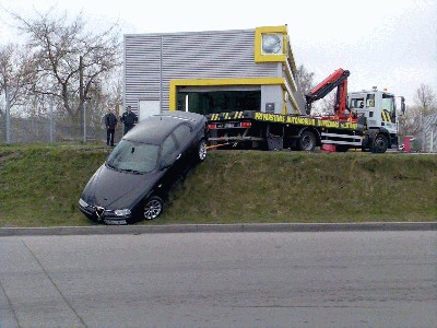 avarija_masina_kietas_vairuotojas_automobiliu_plovykla_03.jpg