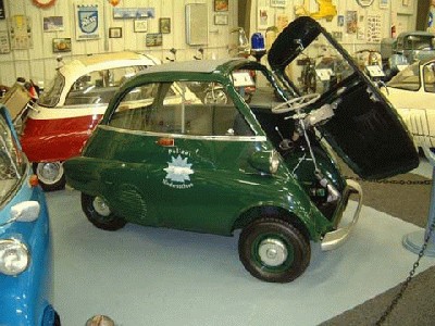 bmw_isetta_police_03.jpg