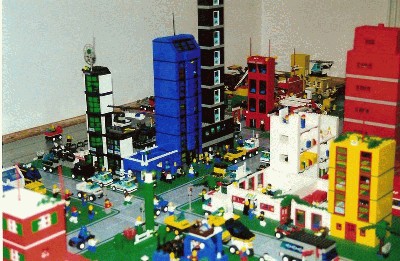 800px-Lego_Chicago_City_View_2001.jpg