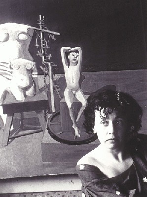 Cornelia_nel_1933_di_fronte_ad_un_suo_quadro.jpg