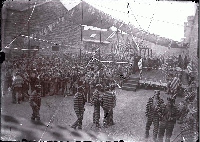 July_4th_Celebration_at_Joliet_prison_1890.jpg
