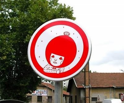 unusual-road-signs-13.jpg