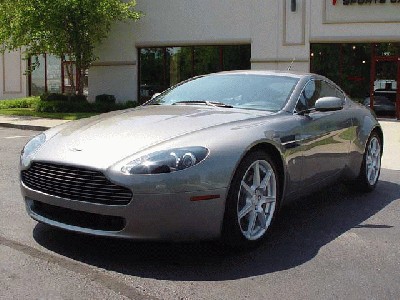 aston_martin_v8_vantage_03.jpg