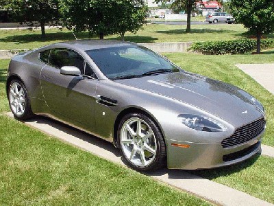 aston_martin_v8_vantage_11.jpg